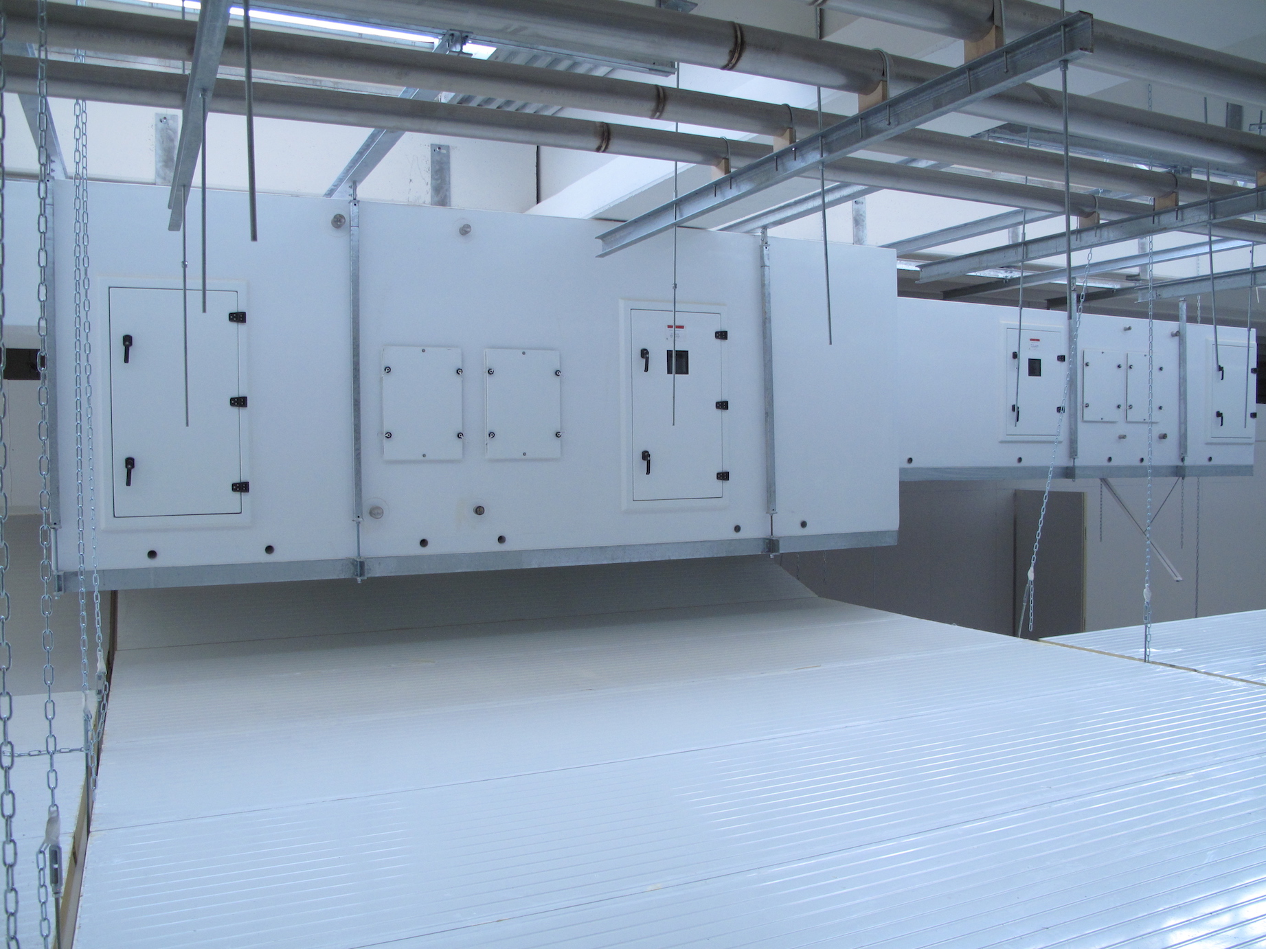 Centrale de traitement d'air en polyester composite léger
